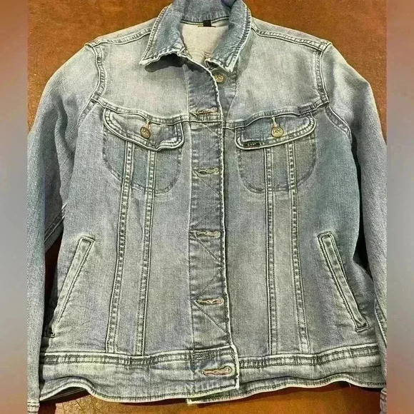 Lee Jackets & Blazers - 5 for 30$ Lee women’s jean jacket size M